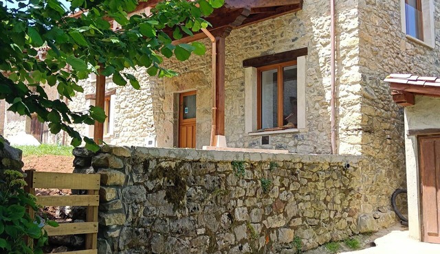 Country House with a Garden, for 4 People in Onís, Asturias: A Natural Paradise