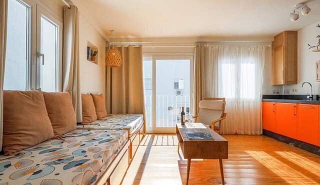 COZY 1BR APT RECENTLY RENOVATED IN CITY CENTRE