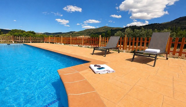 Cozy Country House with Private Pool
