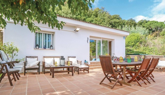 Cozy home in St. Cebrià de Vallalta