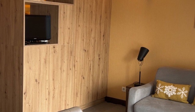 Cozy studio with terrace, pool access & pets allowed in Jausiers in Jausiers