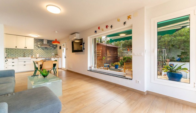 Designer Luxury Two Bedroom Apartment