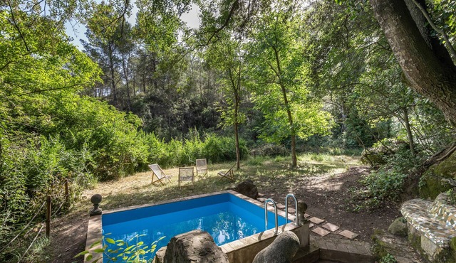 Eco Masias Cal Ferran Country House with Mountain Views, Wi-Fi, and Air Conditioning