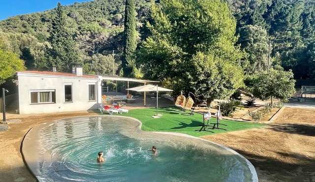 EL JARDI RURAL HOUSE with Pool, Garden and Barbecue