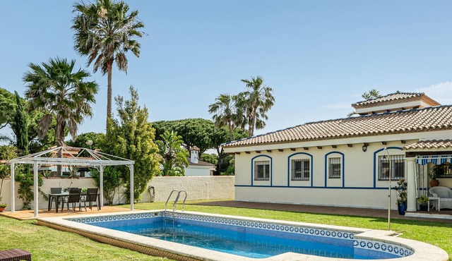 Exceptional Chalet near La Barrosa Beach