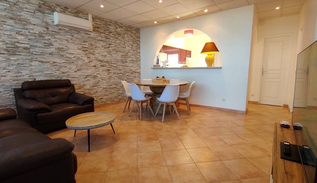 EXCEPTIONAL LOCATION, 50 M FROM THE BEACH, 3-ROOM APARTMENT in Algajola