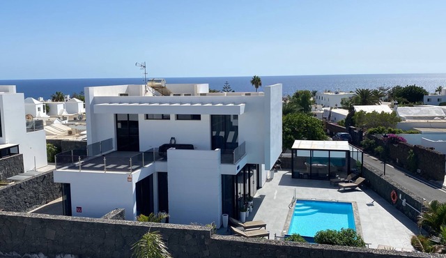 Exclusive villa in an exclusive area of ​Puerto del Carmen