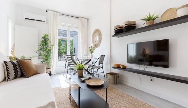 Genteel Home Modesto Lafuente