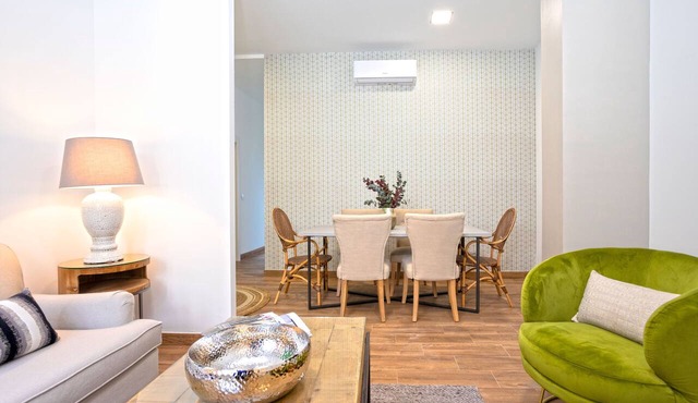 Genteel Home Recaredo II