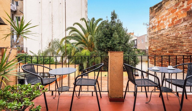 Gràcia Loft + Terrace BBQ AC & Fiber Wi-Fi