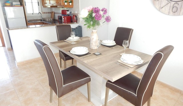 Great for families and golfers and Villamartin Plaza, overlooks communal pool