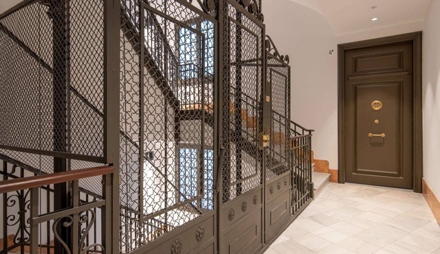 HHBCN Layetana Luxury Apartment #1