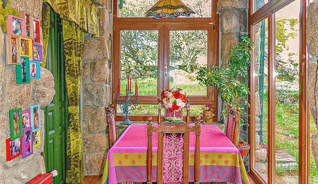 Hobbit fantasy house for rent in August