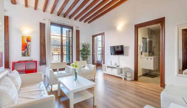 HOLIDAY PALMA APARTMENT 3 by PriorityVillas