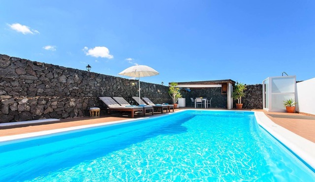 Homerez - Beautiful villa 6 km away from the beach for 4 ppl. with swimming-pool