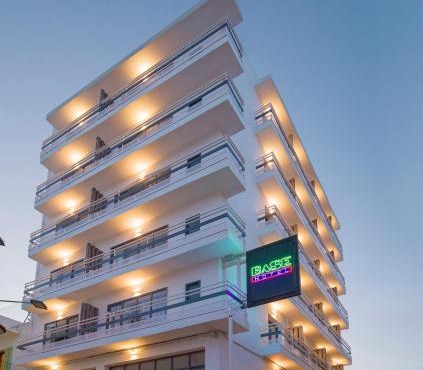 Hotel Base - Adults Only