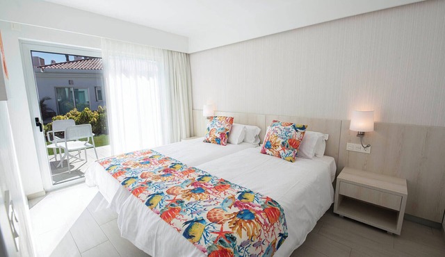 Hotel LIVVO Dunagolf Suites