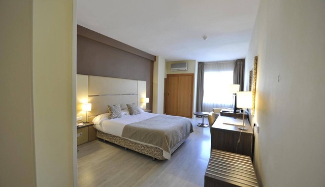 Hotel Puerta de Segovia
