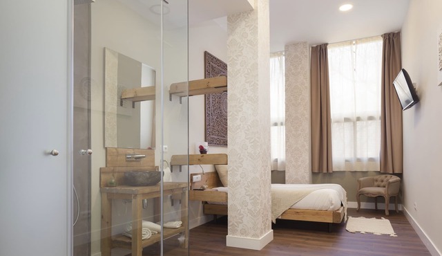 Hotel Radha
