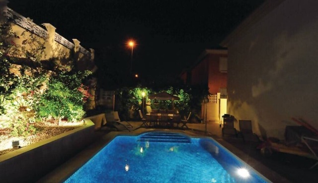 Impressive 4 bedroom villa with pool, Mutxamel