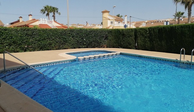 La Mirada - Spacious Apartment close to the Beach, Restaurants, Shopping Centres