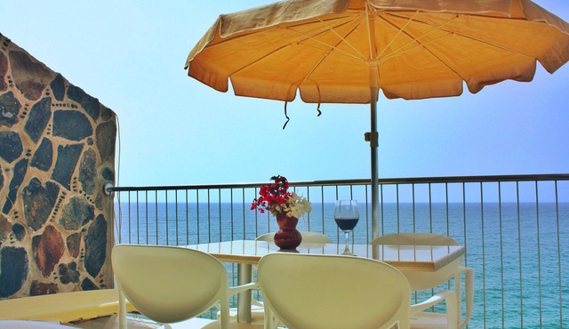 La Perla - Bungalowanlage DIRECTLY by the sea