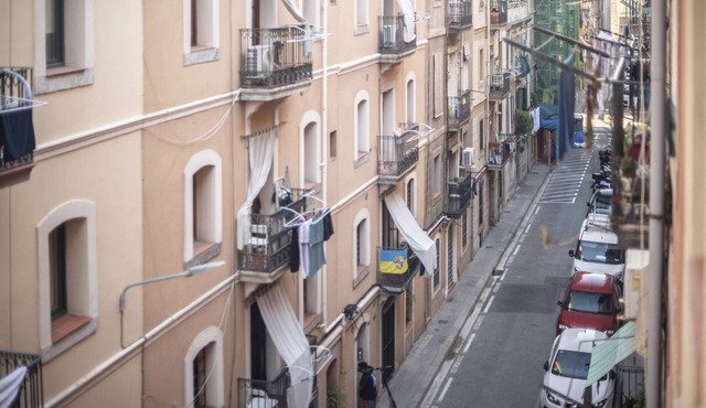 Lovely apartment central Barcelona 100m to beach!