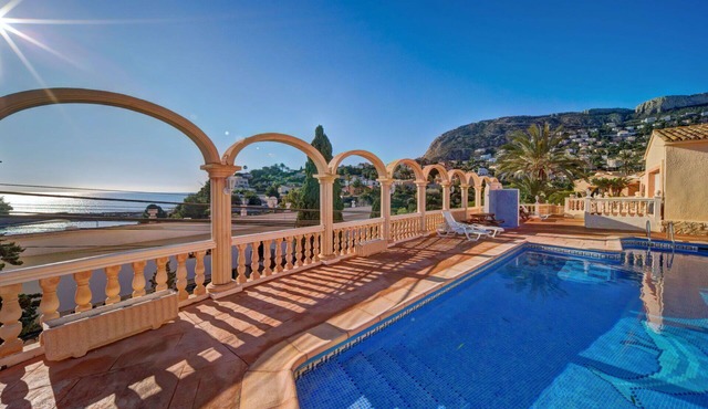 Lovely apartment for 5 people with A/C, pool, WIFI, TV, terrace and pets allowed