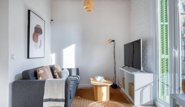 Luxe Sagrada Familia 1BR w/Balcony, Recently Renovated, by Blueground