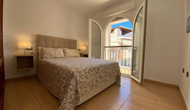 Luxurious Two-Story Penthouse with Large Terraces – Steps from Playa Pepe
