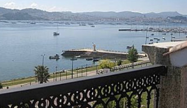 LUXURY DUPLEX ABOVE THE SEA in Moaña