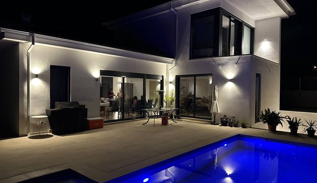 Luxury sea view apartment near Sitges