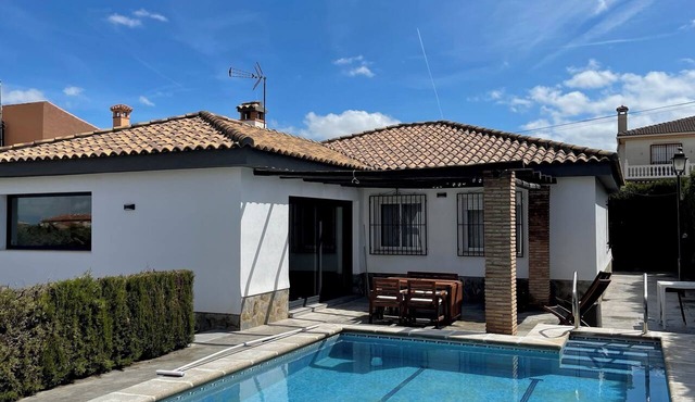 Luxury Villa with Private Pool Near Granada, the Alhambra & Sierra Nevada