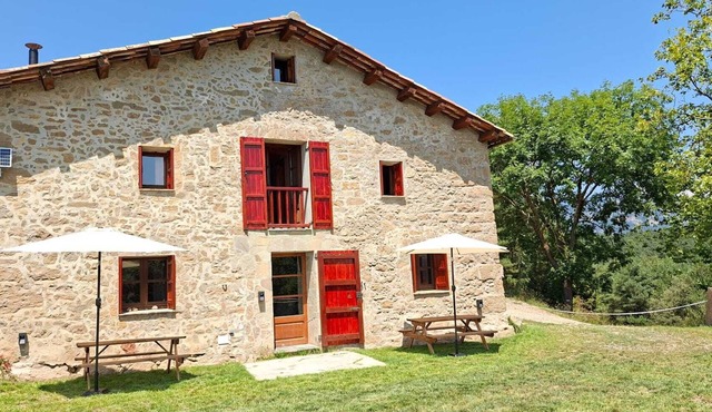Masia Casa Comamorera - Rural House in the Forest - swimming pool and Montserrat views