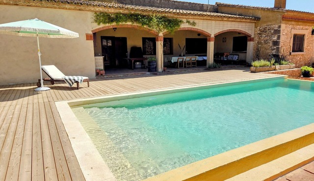 Masia Santa Oliva – Private Pool, Vineyards & Beaches Nearby