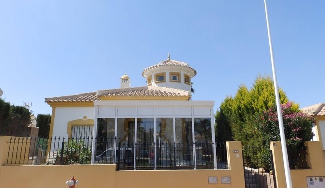 MCC01 - Lovely 2 Bed Detached Villa Private Pool, Mazarrón Country Club