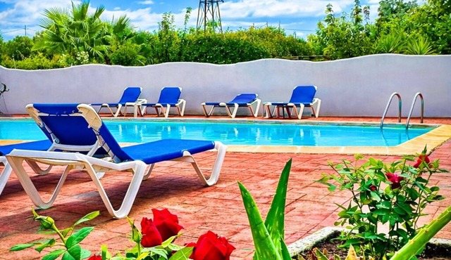 Mediterranean Villa Ideal Families Private Pool WIFI A/C BBQ