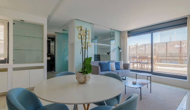 Modern Flat in Rios Rosas with Terrace