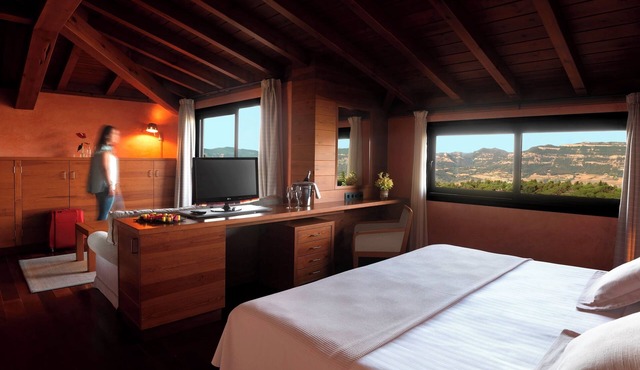 Montanyá Hotel