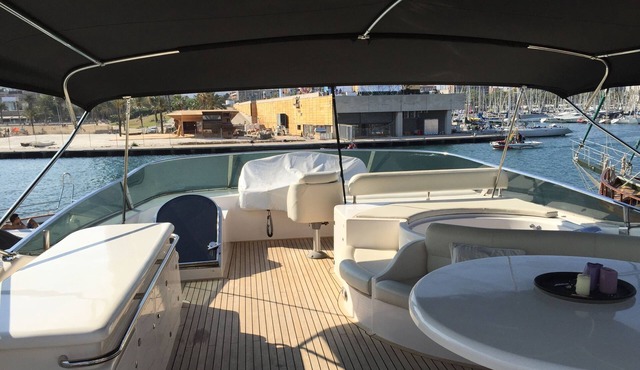 Motor Yacht Dandy in Barcelona Port Olimpic
