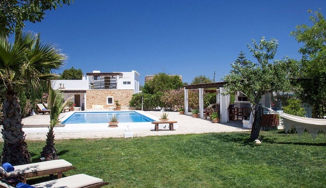 My Rental Homes - Villa Jardin large garden private pool and wifi