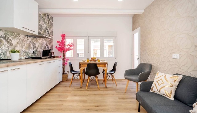 New 2 bedroom apartment. 20' Barcelona center/10' walk to the beach/15' Forum Bcn