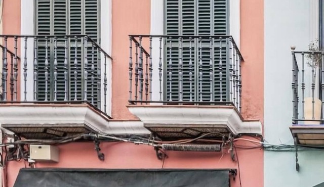 Nice duplex with terrace feria street