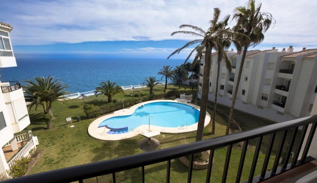 PALMERAS 72 MENYBER in Nerja