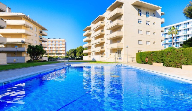 Perfect for Large Families | Pool & BeachApartment - Perfect for Large Families