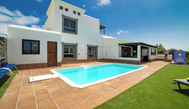 Playa Blanca, Private Pool, Air con & Hot tub