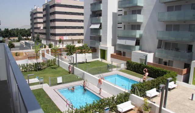 Premium Apartment with Terrace and Pool - Ciencias Forum Granada