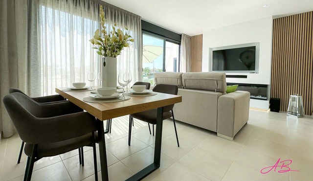 Premium Ground Floor 2 Bed 2 Bath Apartment with Pool & Private Garden & Carpark
