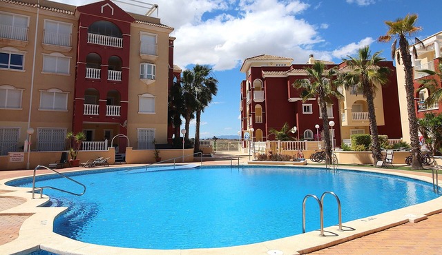 Puerto Marina Mar Menor Haven 2-bedroom, 3 pools apartment with WiFi, AC,