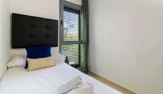 Room Rebeca FIRA - 2 Deluxe Single Beds